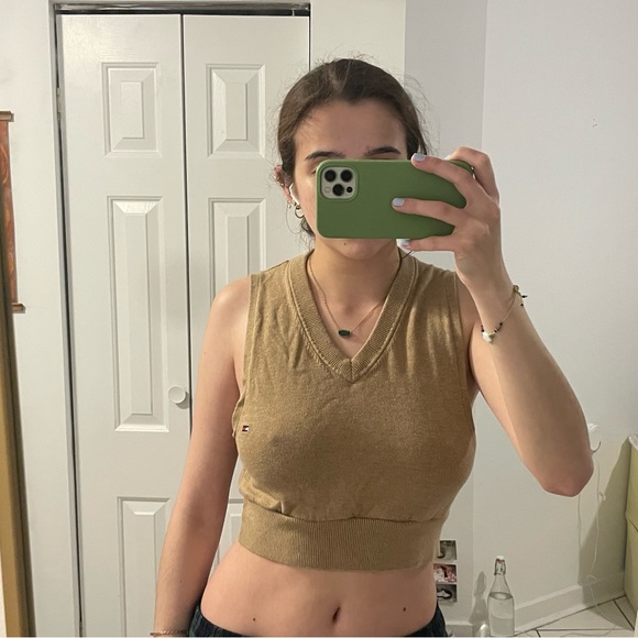 Tommy Hilfiger Sweater Vest - Picture 5 of 5
